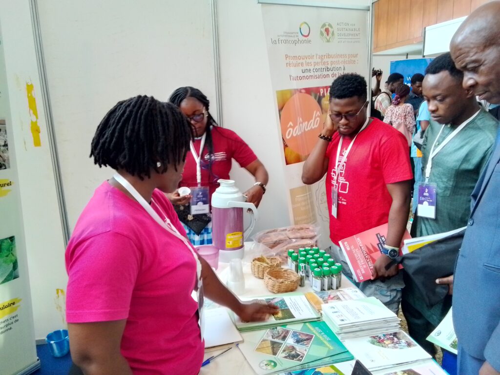 Exposition ASD au sommet international sur la technologie de Yaoundé
