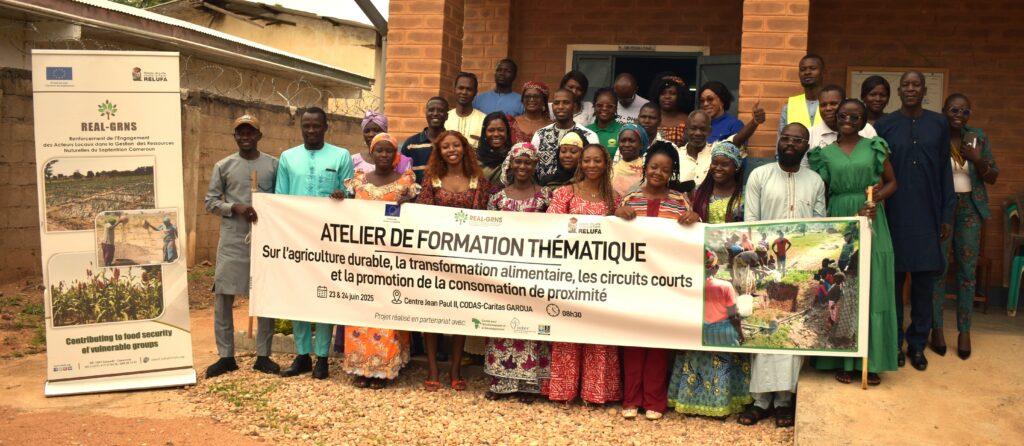 photo de famille à l'issue de l'atelier de formation sur la promotion des systèmes alimentaires durables et résilients